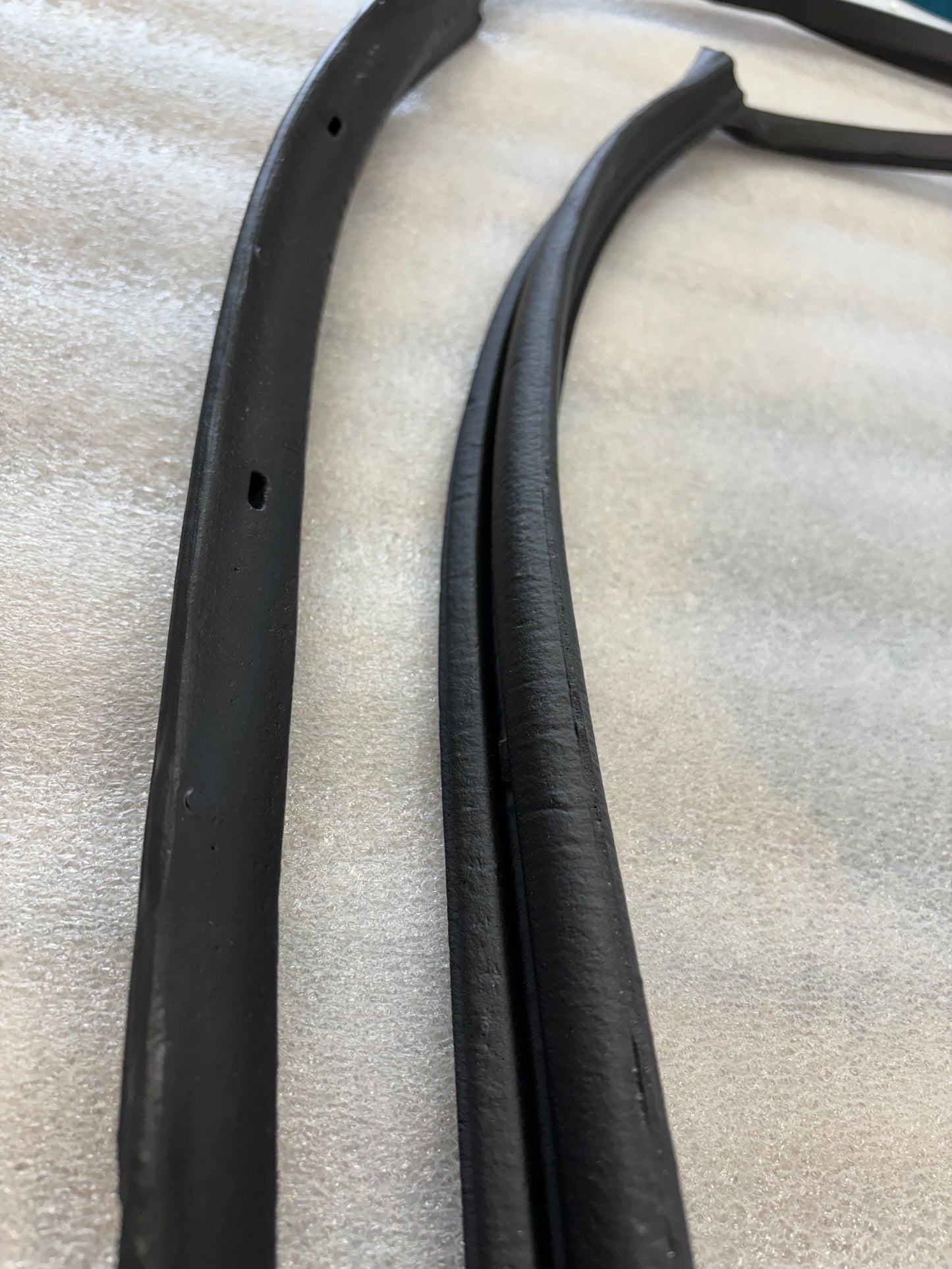 1970-1977 C3 Corvette T-Top Weatherstrips / pr. Premium USA