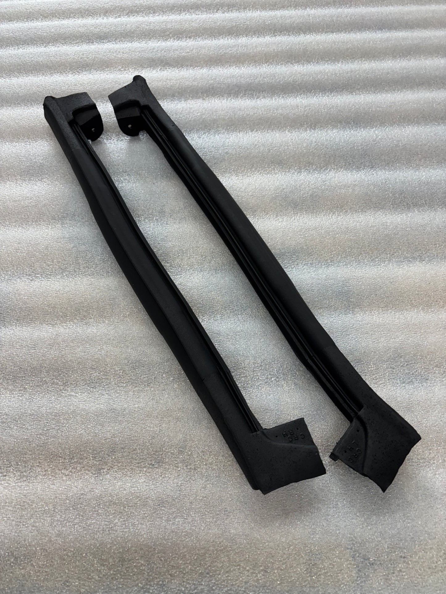 1997-2004 C5 Corvette Roof Side Weatherstrips / Gaskets / USA