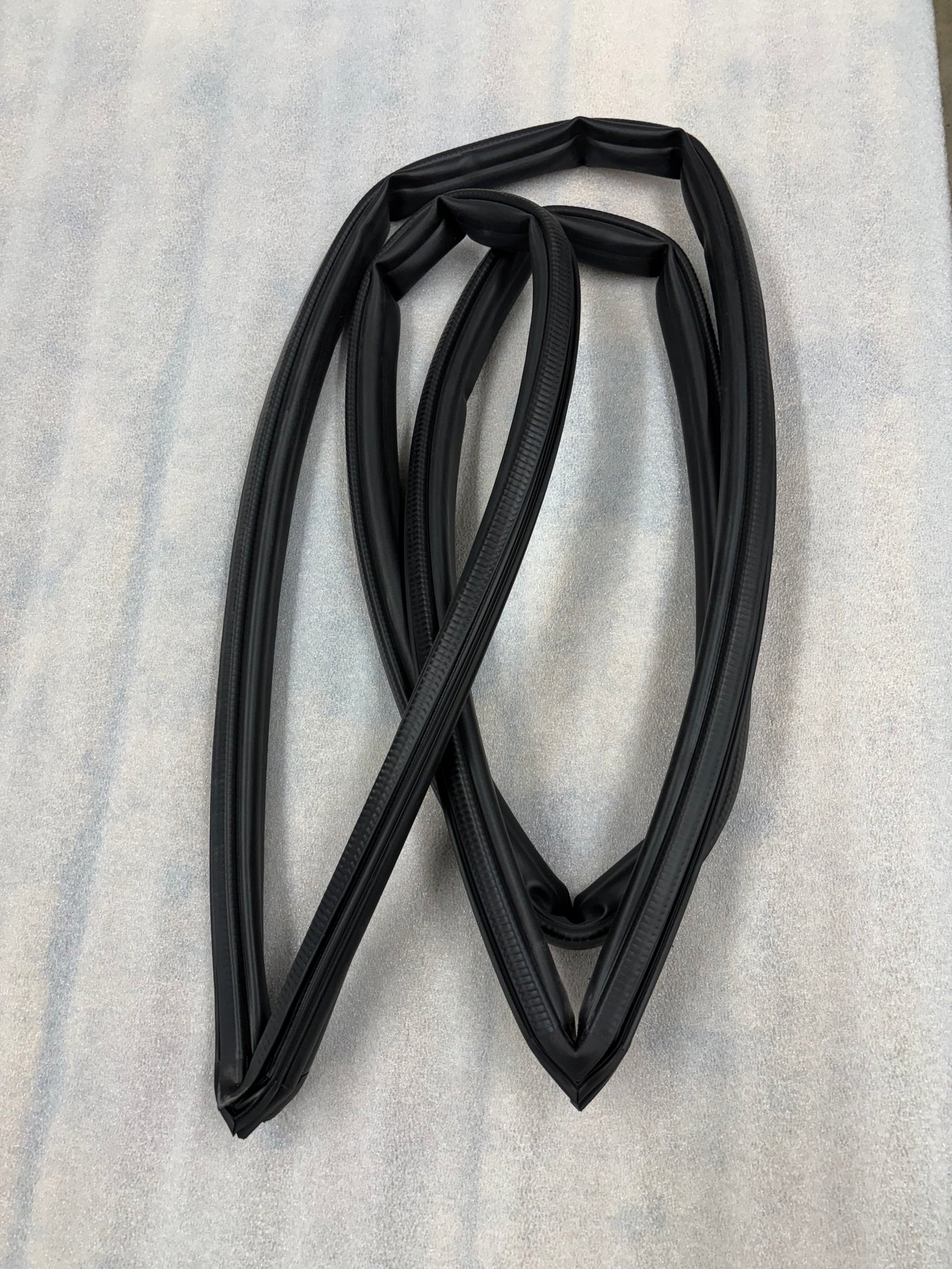 USA 1984-1996 C4 Corvette Rear Hatch Weatherstrip
