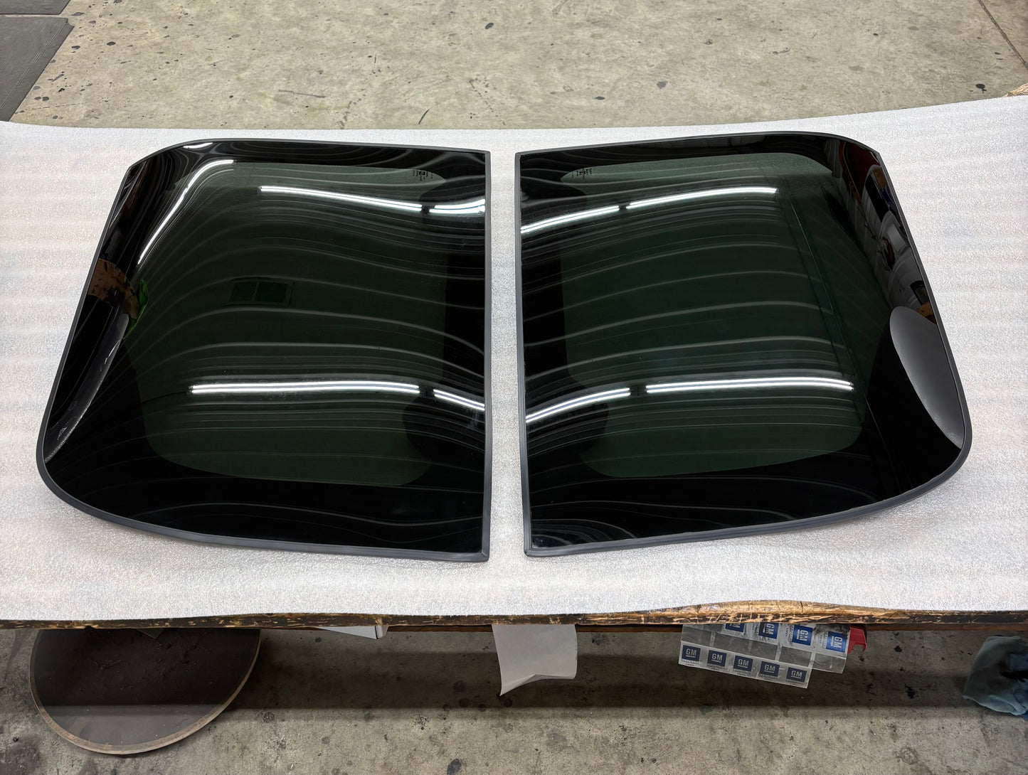 Gently used 110 Galaxy glass Corvette T-Tops #CD