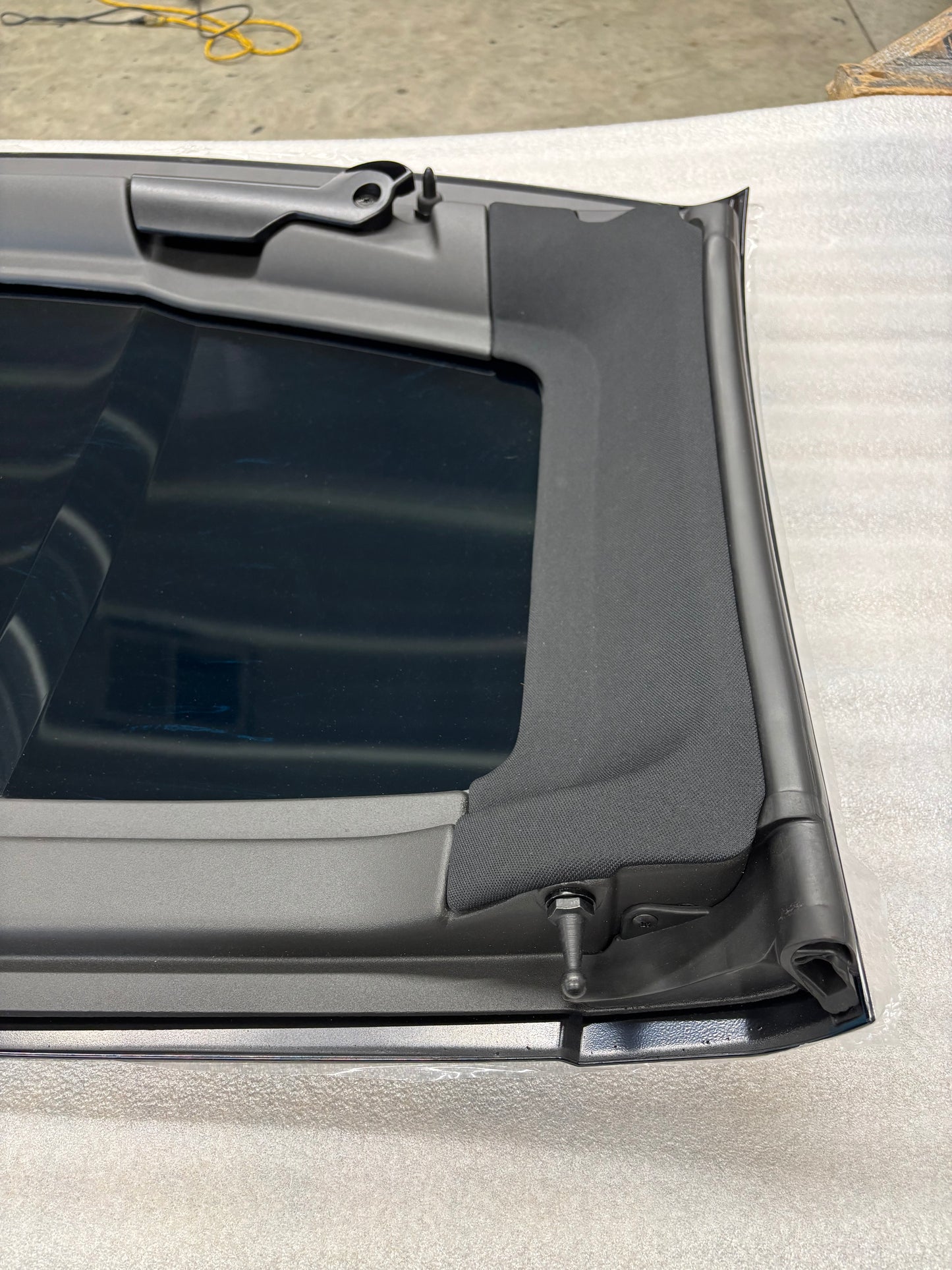 *Very Minor Factory Blem* 2020-up C8 GM Transparent Roof Panel Complete Cloth Trim #FR