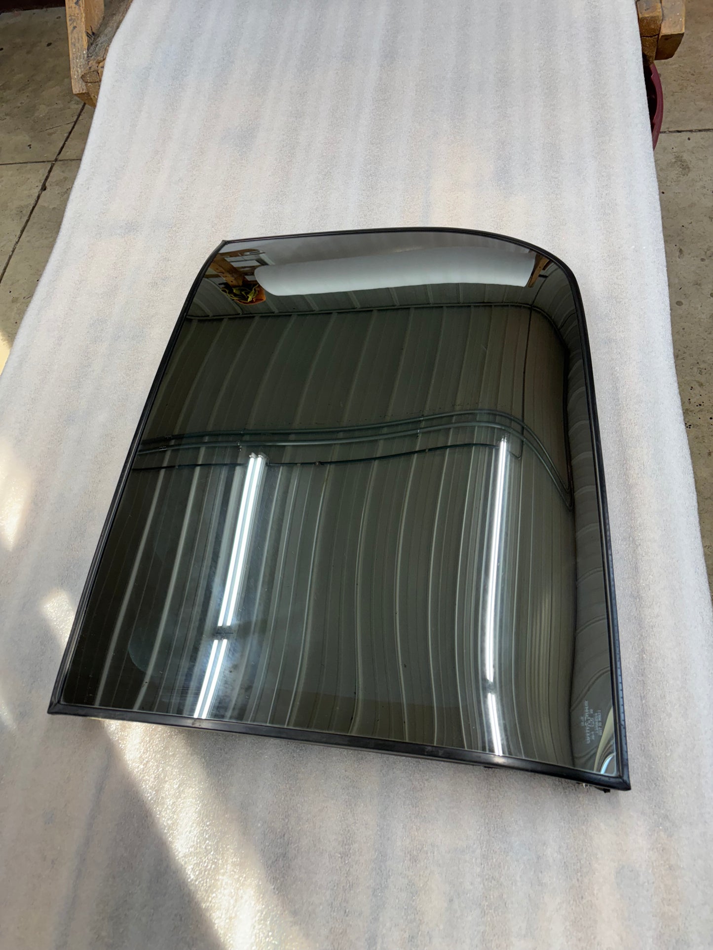 78-82 Original RH Blue M1131 Laminated Corvette Glass T-Top #B1