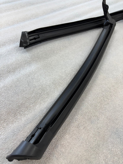 2020-up C8 Corvette Roof Panel Side Gaskets Weatherstrips