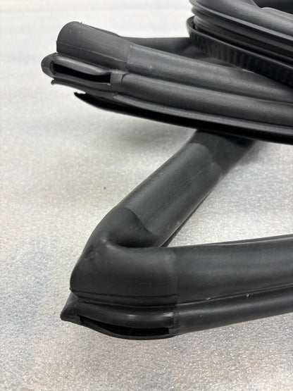 USA 1984-1996 C4 Corvette Rear Hatch Weatherstrip